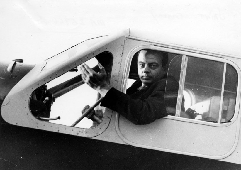 Antoine de Saint Exupéry l'aviateur à L'Envol des Pionniers, à Toulouse Antoine de Saint Exupéry l'aviateur à L'Envol des Pionniers, à Toulouse