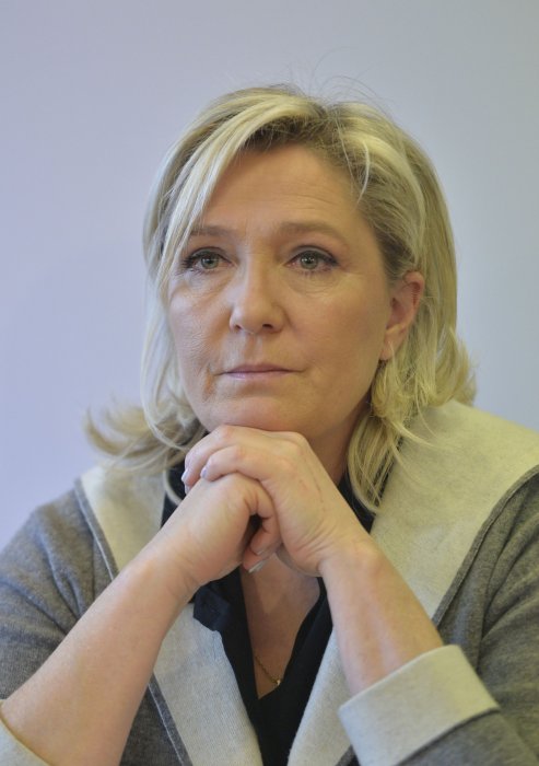 Marine Le Pen à la conférence de presse de "banlieues patriotes" le 26 janvier 2016. Marine Le Pen à la conférence de presse de "banlieues patriotes" le 26 janvier 2016.