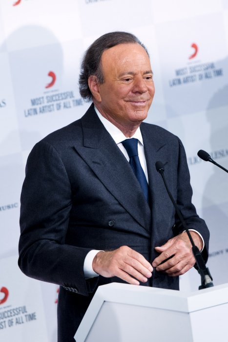 Julio Iglesias : un papa très endurant ! Julio Iglesias : un papa très endurant !