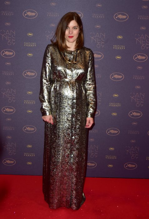 Valérie Donzelli : une future maman tout feu, tout flamme sur tapis rouge Valérie Donzelli : une future maman tout feu, tout flamme sur tapis rouge