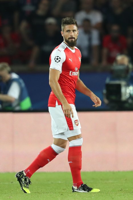 Olivier Giroud : avec ou sans son short ? Olivier Giroud : avec ou sans son short ?