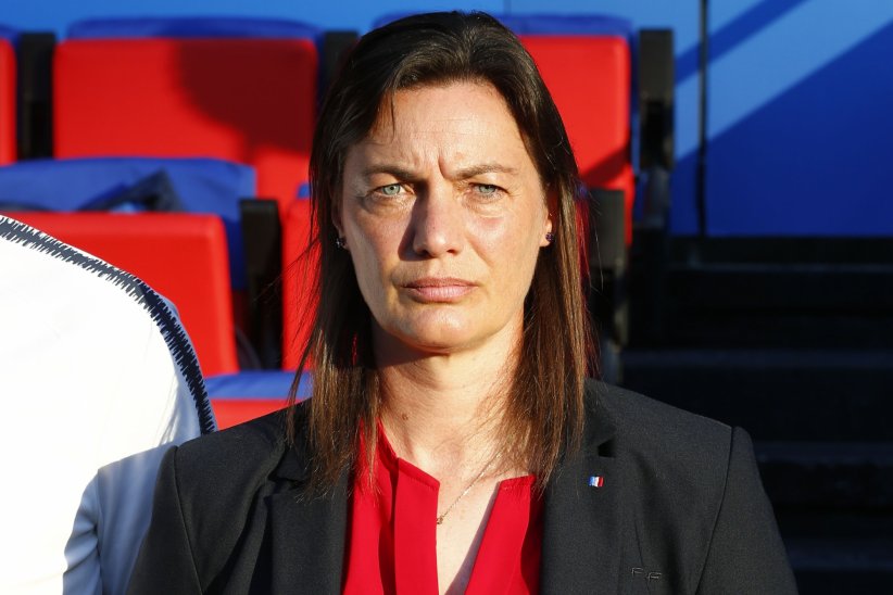 Corinne Diacre : de footballeuse à sélectionneuse des Bleues Corinne Diacre : de footballeuse à sélectionneuse des Bleues