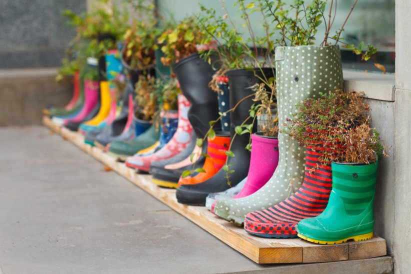 Réutiliser des bottes en guise de pots de fleurs Réutiliser des bottes en guise de pots de fleurs