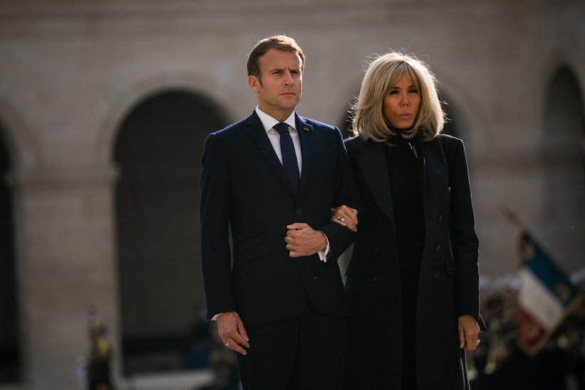 Emmanuel et Brigitte Macron ont 24 ans d'écart ! Emmanuel et Brigitte Macron ont 24 ans d'écart !