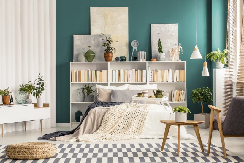 Une tête de lit avec rangements Une tête de lit avec rangements