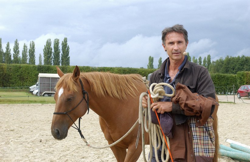 Thierry Lhermitte : l'acteur qui murmure à l'oreille des chevaux Thierry Lhermitte : l'acteur qui murmure à l'oreille des chevaux