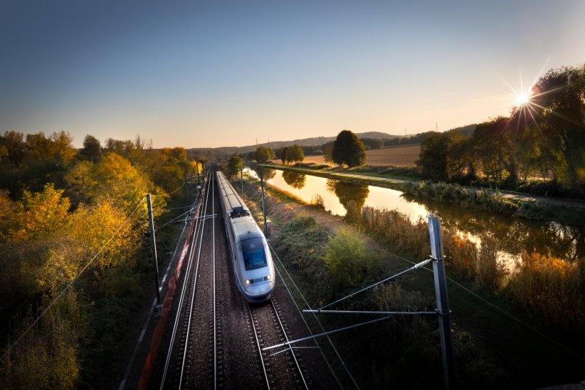 8) Le TGV 8) Le TGV