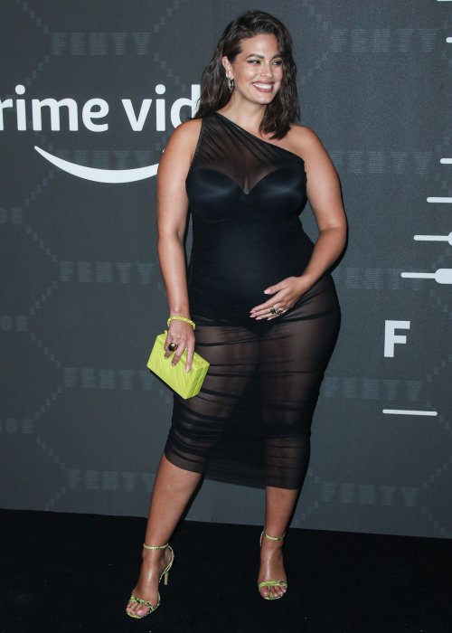 Ashley Graham : une maternité sportive Ashley Graham : une maternité sportive
