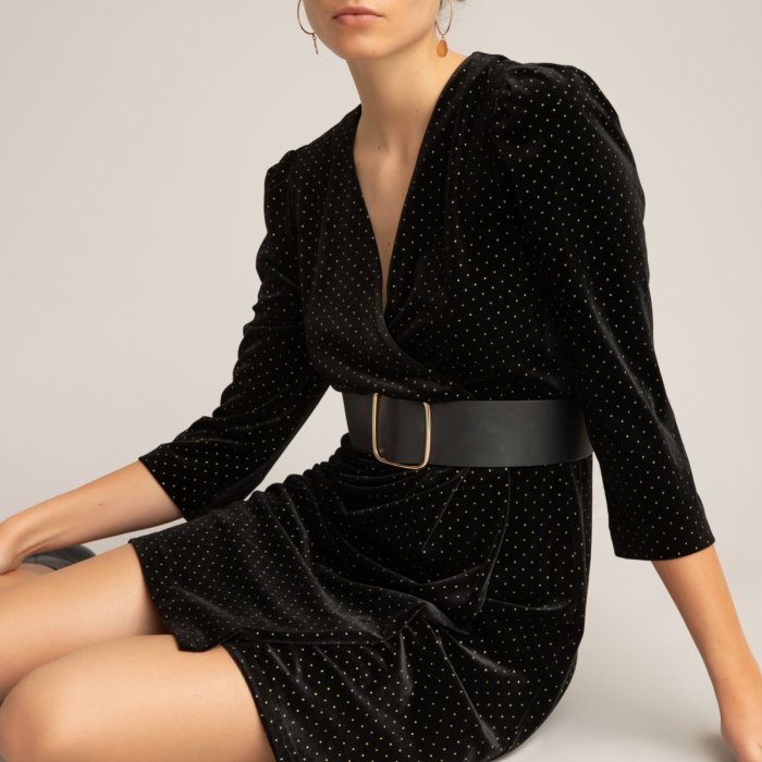 Une robe en velours brillant Une robe en velours brillant