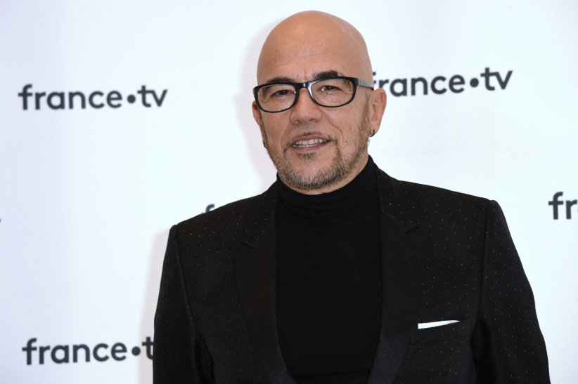 Pascal Obispo fait construire un étang Pascal Obispo fait construire un étang