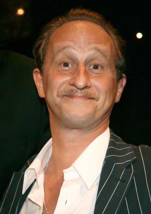 Benoît Poelvoorde : pas encore convaincu par la moustache ? Benoît Poelvoorde : pas encore convaincu par la moustache ?
