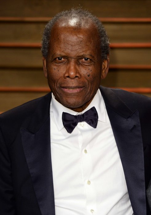 Sidney Poitiers est devenu le premier acteur noir oscarisé Sidney Poitiers est devenu le premier acteur noir oscarisé