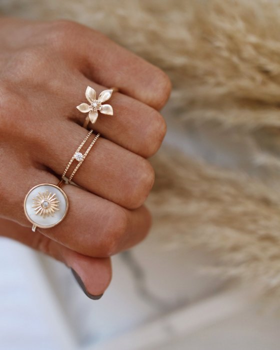 Une bague fleurie Une bague fleurie