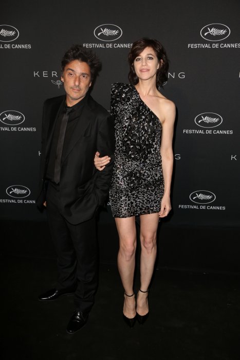 Charlotte Gainsbourg et Yvan Attal, in love depuis plus de 26 ans Charlotte Gainsbourg et Yvan Attal, in love depuis plus de 26 ans