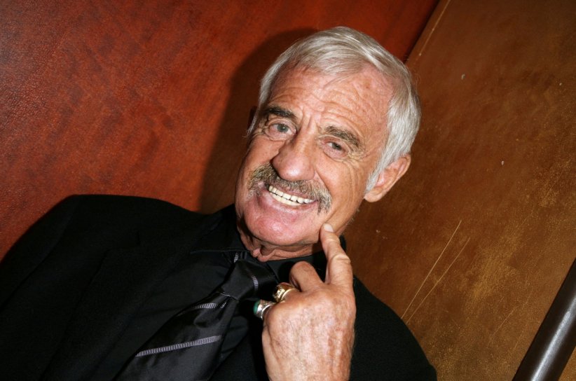 Jean-Paul Belmondo : il a souvent porté la moustache Jean-Paul Belmondo : il a souvent porté la moustache