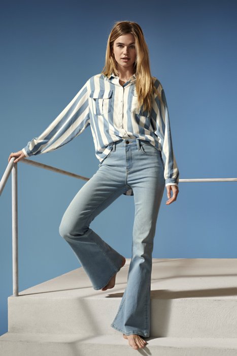 Le jean bootcut Le jean bootcut