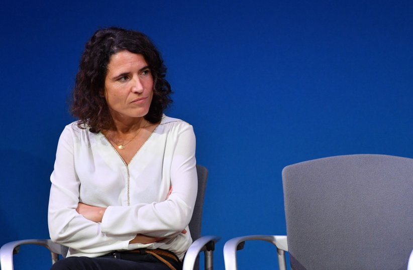 Mazarine Pingeot souligne le silence Mazarine Pingeot souligne le silence