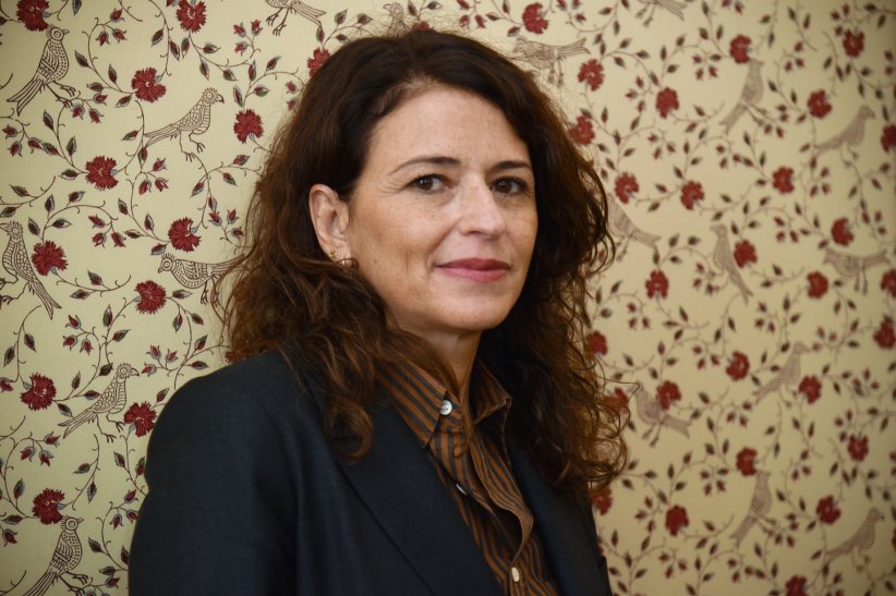 Karine Tuil récompensée pour son roman Karine Tuil récompensée pour son roman