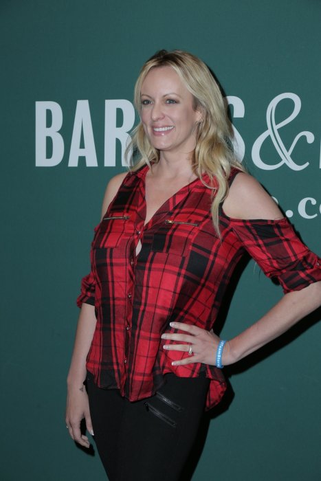Stormy Daniels perd une bataille contre Donald Trump Stormy Daniels perd une bataille contre Donald Trump