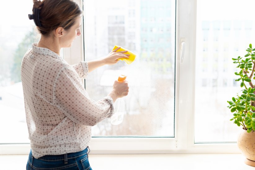 Un produit à vitres très simple à fabriquer Un produit à vitres très simple à fabriquer