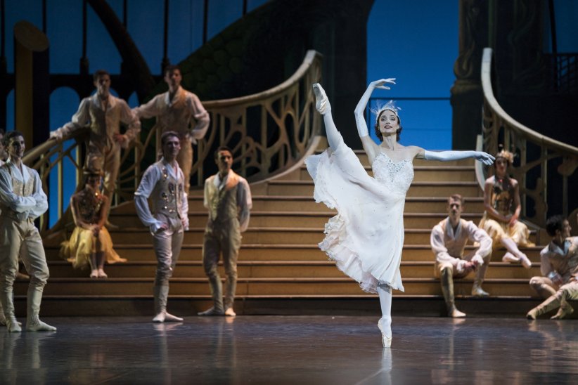 Un conte de fées à l'Opéra de Paris Un conte de fées à l'Opéra de Paris