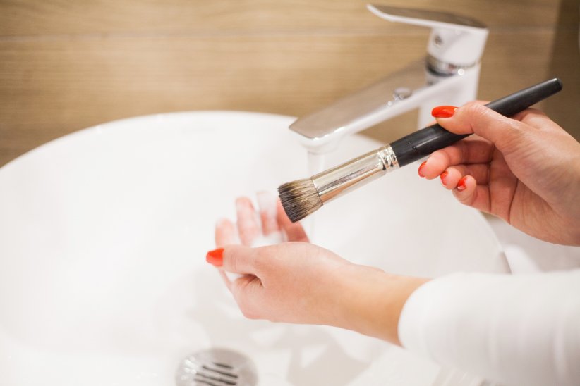 En nettoyant pour pinceaux de maquillage En nettoyant pour pinceaux de maquillage