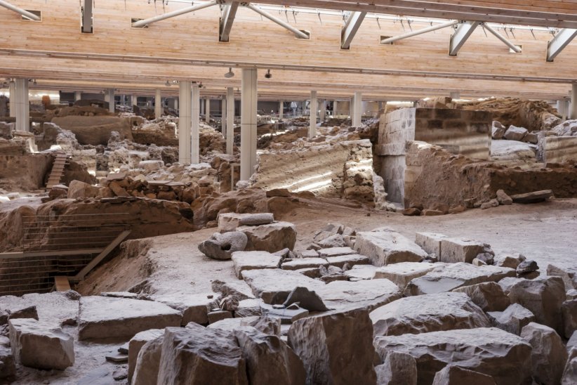 La cité ensevelie d'Akrotiri en 1967 La cité ensevelie d'Akrotiri en 1967