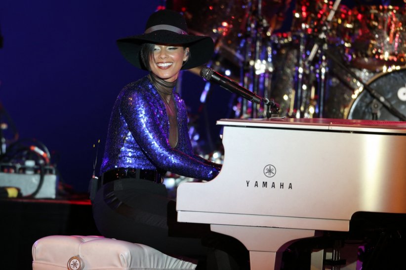 Alicia Keys : plus de rasage ni de maquillage Alicia Keys : plus de rasage ni de maquillage
