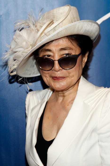 Yoko Ono, gardienne de la mémoire de John Lennon Yoko Ono, gardienne de la mémoire de John Lennon