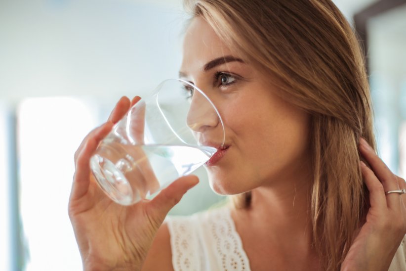 Bien s'hydrater à l'extérieur comme à l'intérieur Bien s'hydrater à l'extérieur comme à l'intérieur