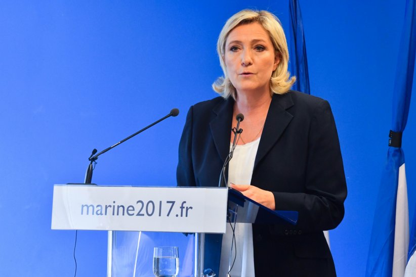 Marine Le Pen défend Trump sur CNN Marine Le Pen défend Trump sur CNN