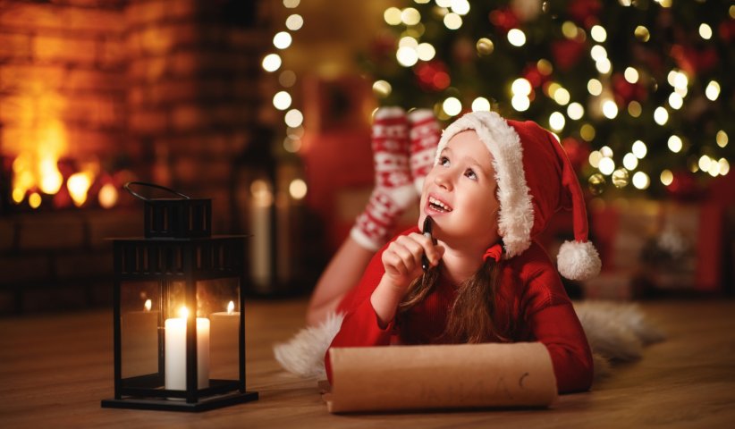 Qui reçoit les lettres au Père Noël ? Qui reçoit les lettres au Père Noël ?