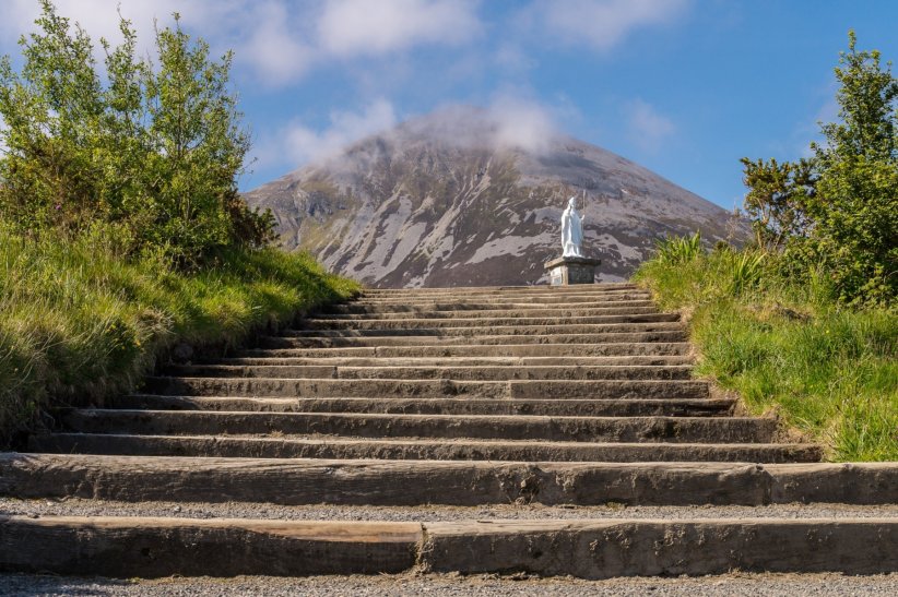 Le Croagh Patrick : une montagne légendaire en Irlande Le Croagh Patrick : une montagne légendaire en Irlande