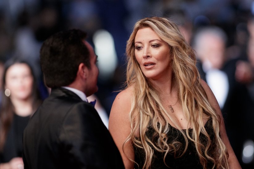 Loana se confie sur son ablation de l'estomac Loana se confie sur son ablation de l'estomac