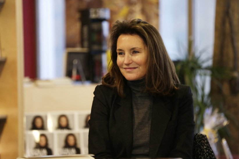 Cécilia Attias pense qu'être mamie est "magique" Cécilia Attias pense qu'être mamie est "magique"