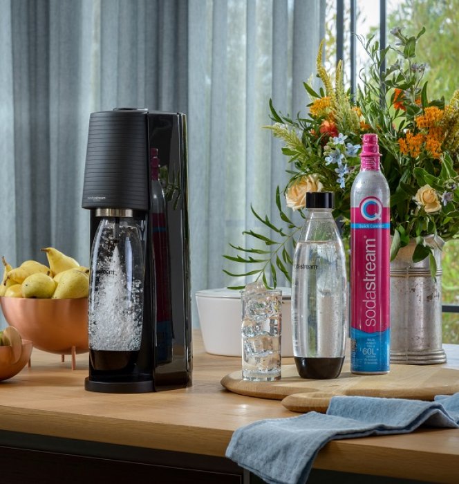 Une machine à soda pour boire de l'eau pétillante sans plastique Une machine à soda pour boire de l'eau pétillante sans plastique