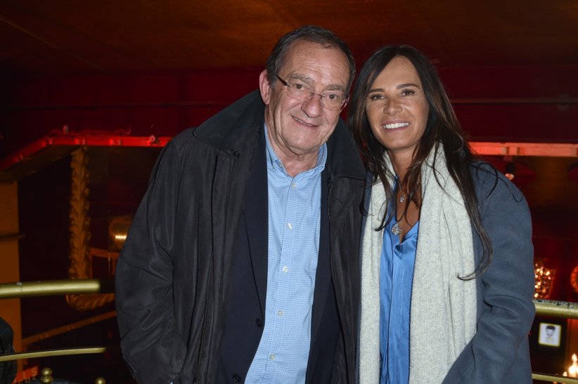 Avec son épouse Nathalie Marquay, il raffole des huîtres Avec son épouse Nathalie Marquay, il raffole des huîtres