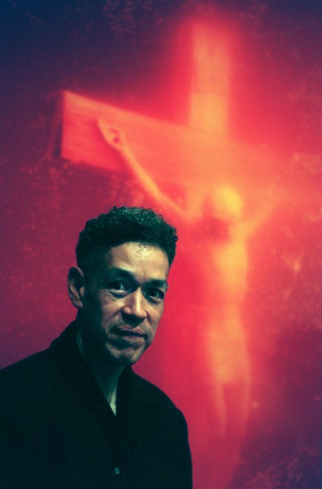 "Immersion (Piss Christ)" de Serrano : détruite à Avignon "Immersion (Piss Christ)" de Serrano : détruite à Avignon