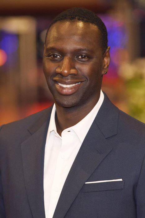 Omar Sy, accusé de racisme après une parodie d'Aya Nakamura Omar Sy, accusé de racisme après une parodie d'Aya Nakamura