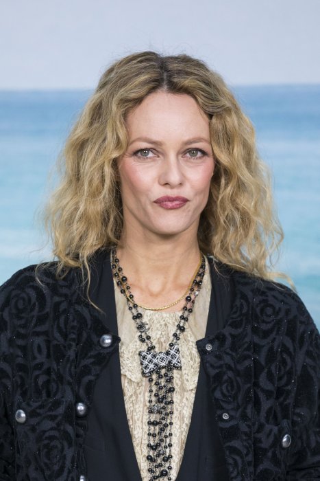 Vanessa Paradis : le yoga contre le stress Vanessa Paradis : le yoga contre le stress