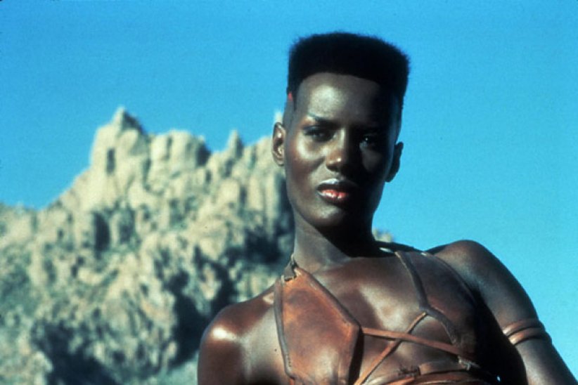 Le flattop de Grace Jones dans "Conan le Destructeur" (1984) Le flattop de Grace Jones dans "Conan le Destructeur" (1984)