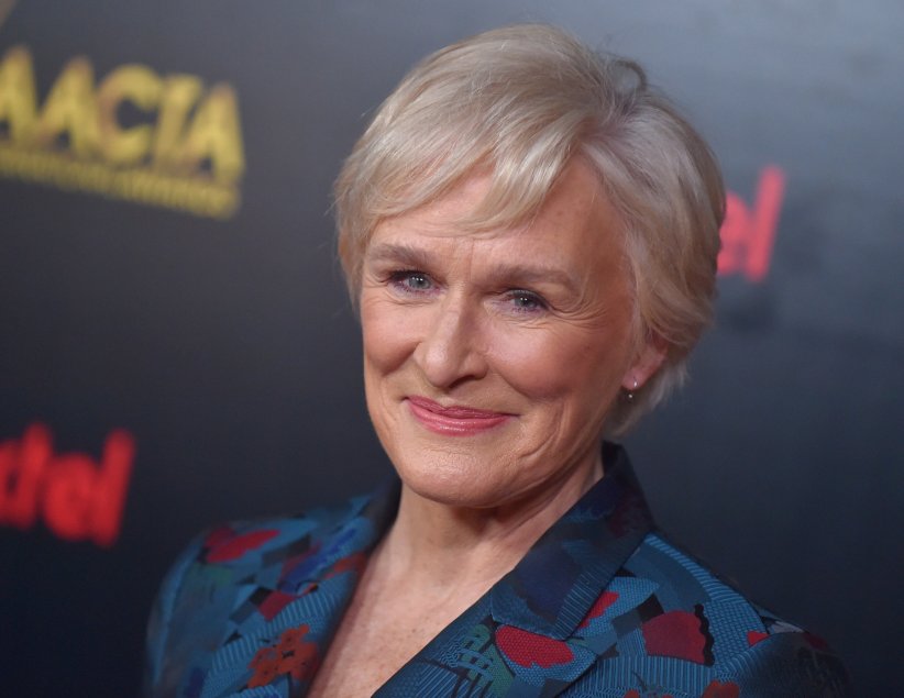 Glenn Close remporte un Golden Globe et émeut l'assistance Glenn Close remporte un Golden Globe et émeut l'assistance