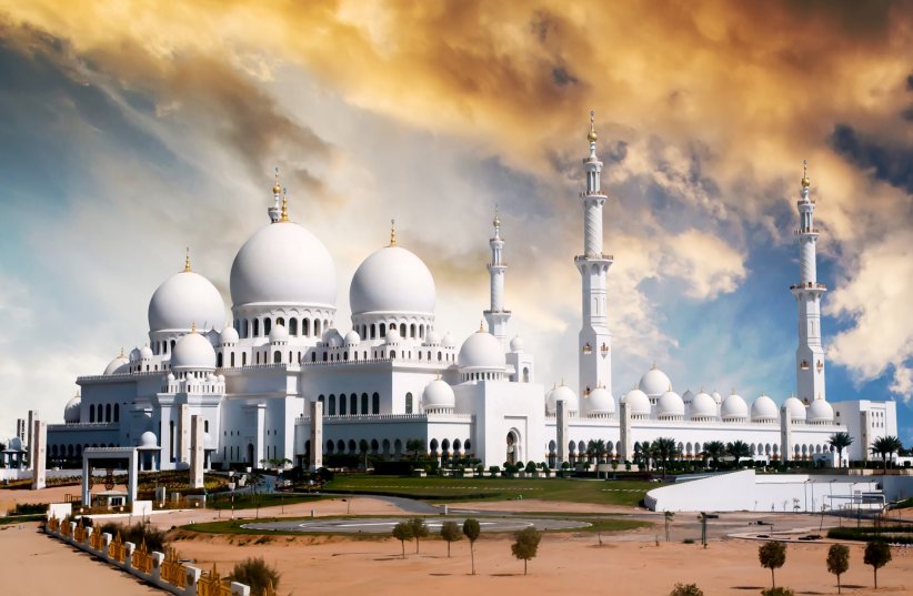 La Grande Mosquée Cheikh Zayed, à Abou Dhabi, aux Émirats arabes unis La Grande Mosquée Cheikh Zayed, à Abou Dhabi, aux Émirats arabes unis