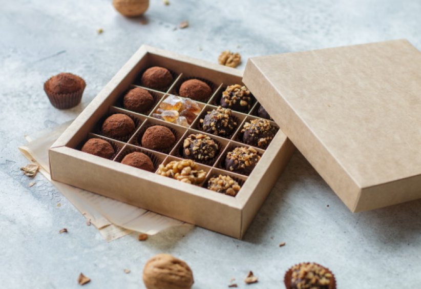 Lui offrir une boîte de chocolats Lui offrir une boîte de chocolats