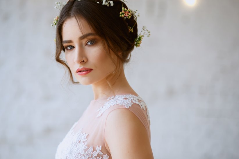 Jeune fille en fleurs Jeune fille en fleurs