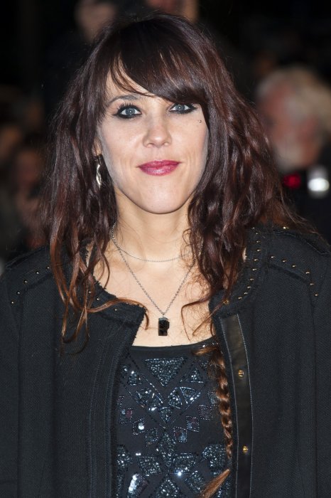 Zaz : surmenée, elle a parfois dû annuler des concerts Zaz : surmenée, elle a parfois dû annuler des concerts