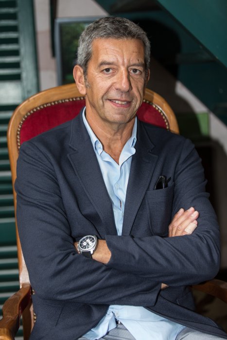 Michel Cymes : un petit plaisir pas très glamour Michel Cymes : un petit plaisir pas très glamour