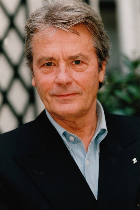 Alain Delon, un homme proche du FN ? Alain Delon, un homme proche du FN ?