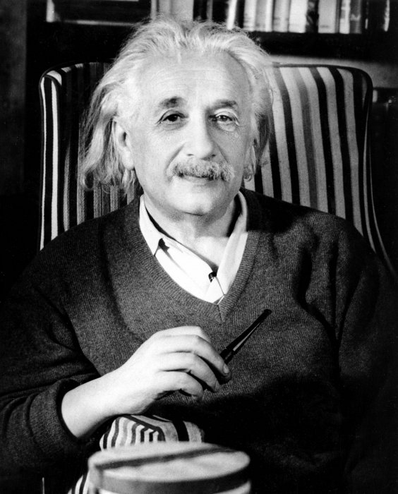 Albert Einstein est né avec deux mois d'avance Albert Einstein est né avec deux mois d'avance