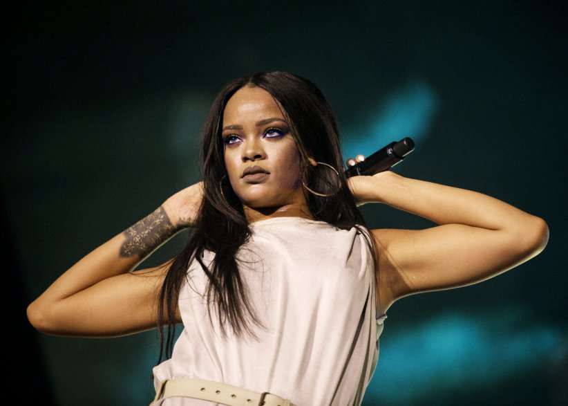 Rihanna interdit à ses fans de jouer à Pokemon Go Rihanna interdit à ses fans de jouer à Pokemon Go